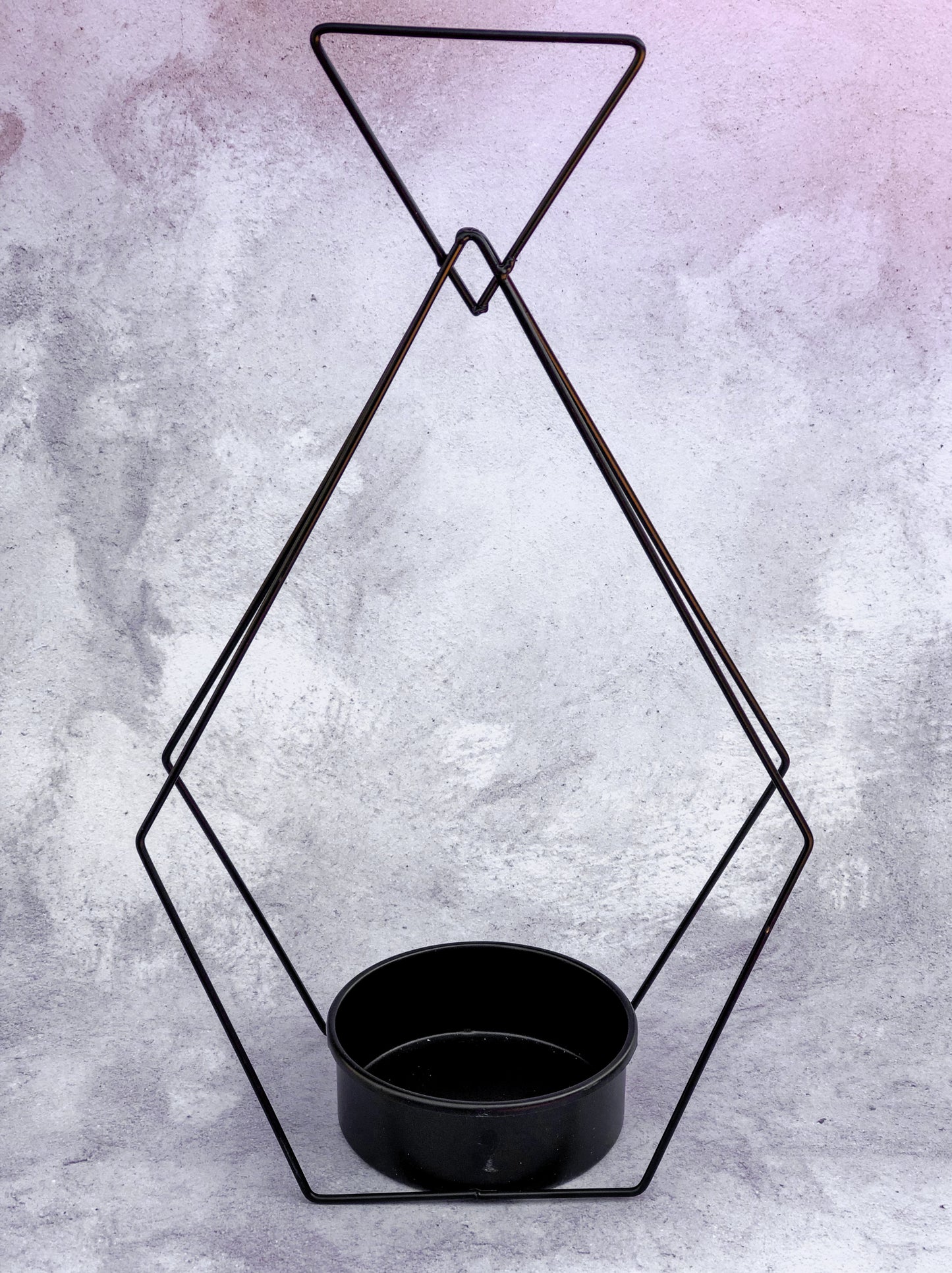 JOHARA PLANTER