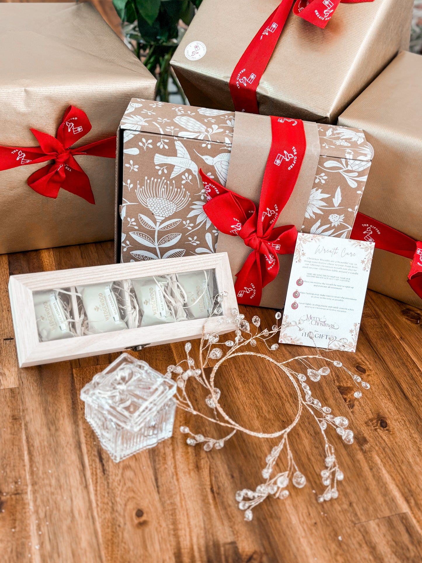 CHRISTMAS GIFT BOX
