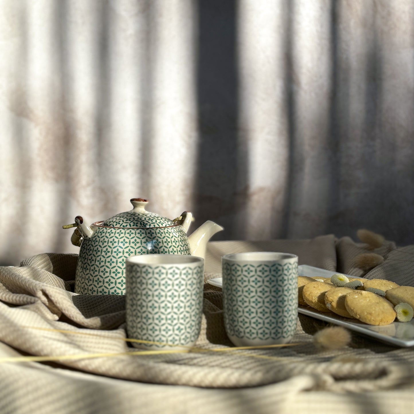 AMY CERAMIC TEA SET