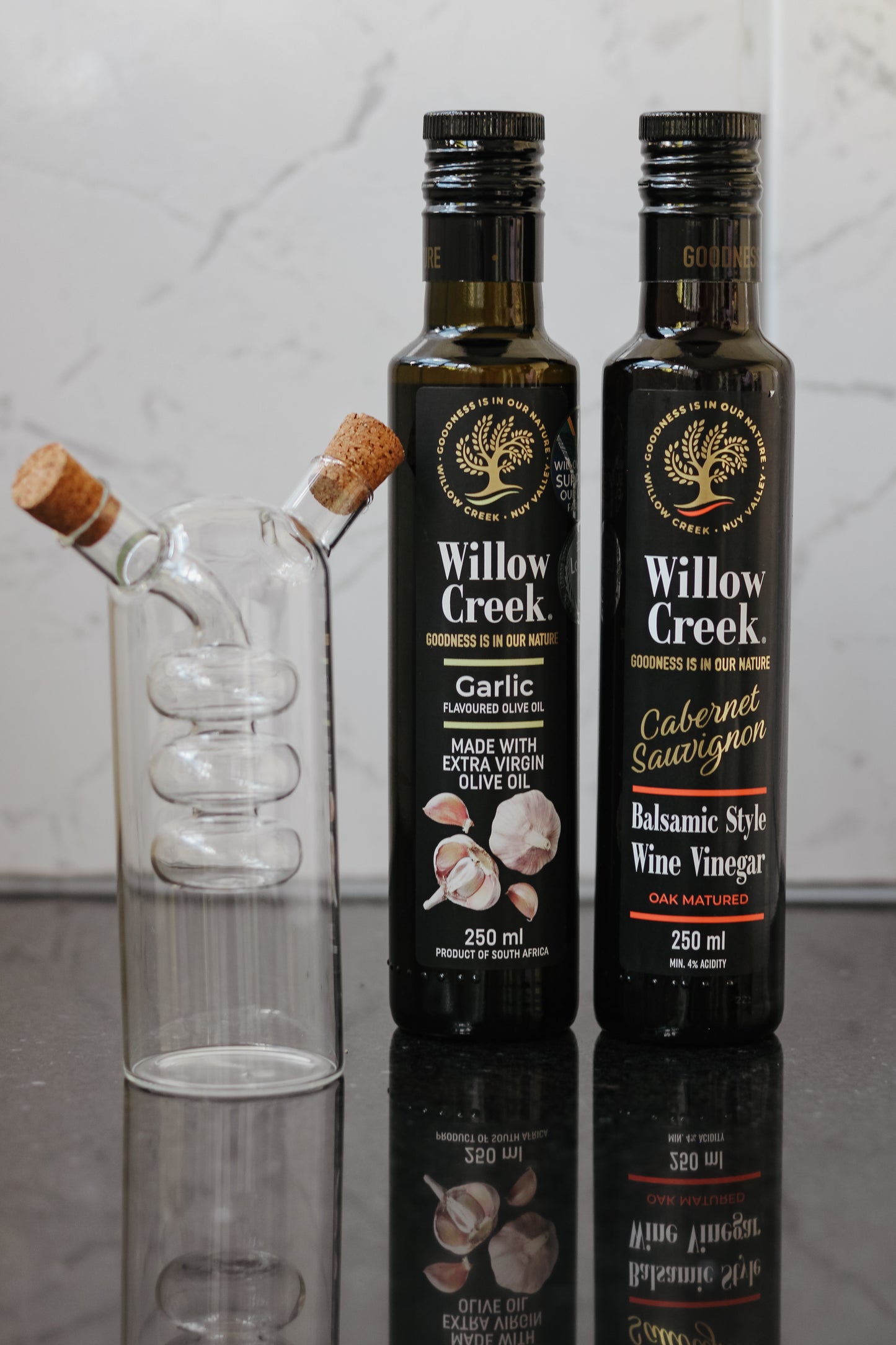 The Willow Oil and Vinegar Set