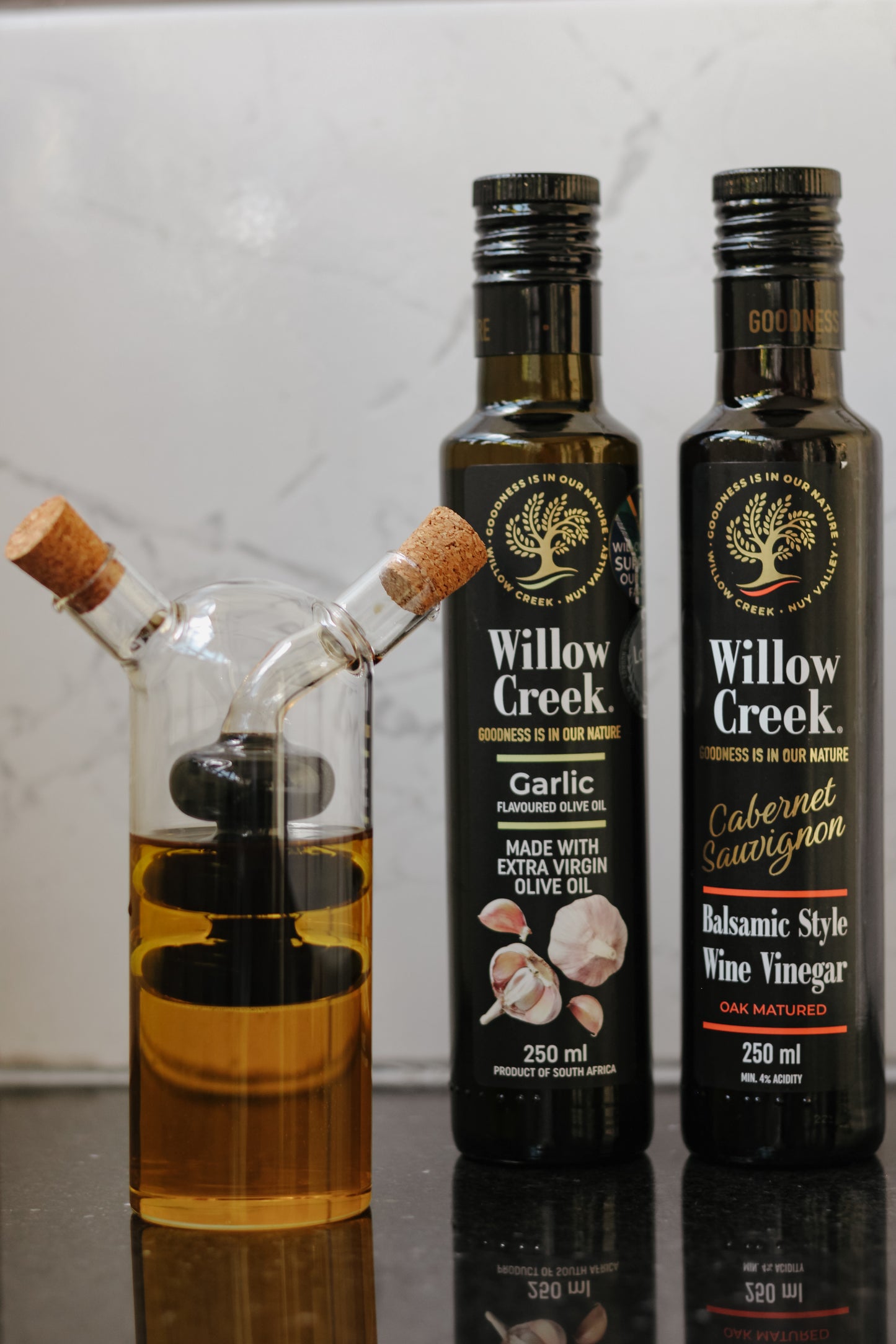 The Willow Oil and Vinegar Set